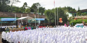 FESTIVAL BAHASA DAN SENI (FBS II)-MENINGKATKAN SEMANGAT BAHASA SANTRISukorejo, Kendal, Semarang, Jawa Tengah, Indonesia, Pesantren Terbaik di Indonesia, Pondok Pesantren Terbaik Sejawa dan Bali, Pondok Pesantren Terbaik di Jawa Tengah, Pondok Pesantren Terbaik di Kendal, Pondok Pesantren Terbaik di Semarang, Pondok Modern Darul Amanah, Pondok Modern Terbaik, Pondok Modern Gontor, Pondok Pesantren Alumni Gontor, Gontor Jawa Timur, Pondok Modern Terbaik, Kurikulum TMI, Pesantren Salafi, Pembelajaran Selama 24 Jam