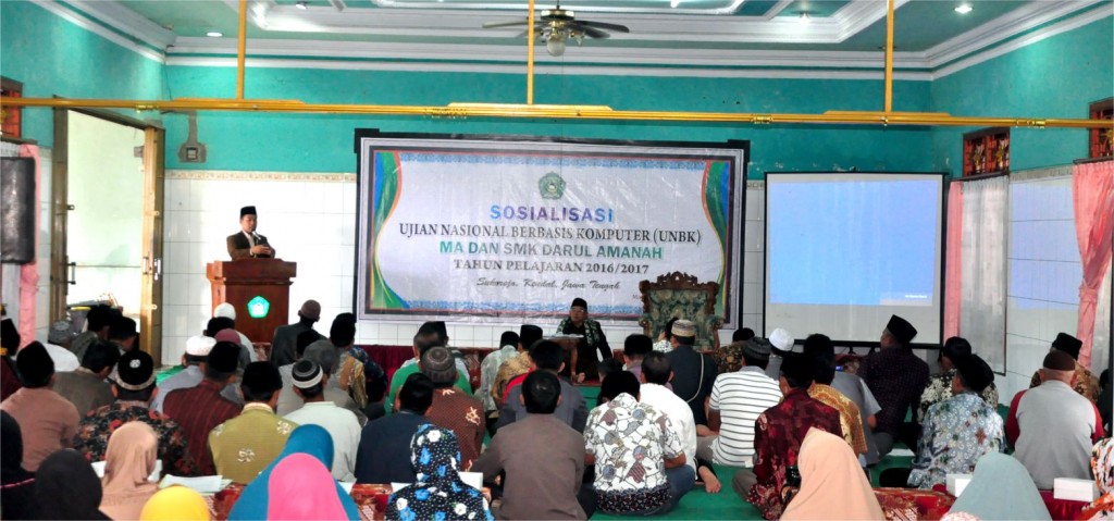 KUMPULAN WALI SANTRI DALAM RANGKA SOSIALISASI UNBK KELAS 6